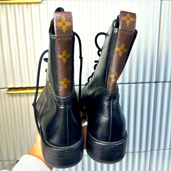Louis Vuitton Paris Metropolis Flat Ranger Boots 
Size 36 - Picture 5 of 9